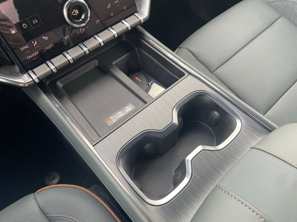 New 2026 GMC Acadia AT4 image 17