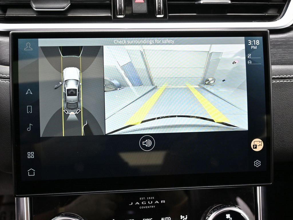 Used 2022 Jaguar XF R-Dynamic SE image 22