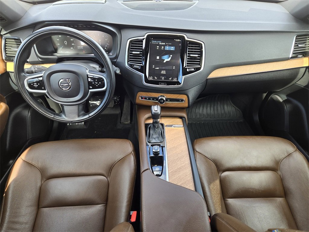 Used 2022 Volvo XC90 T6 Momentum w/ Advanced Package image 27