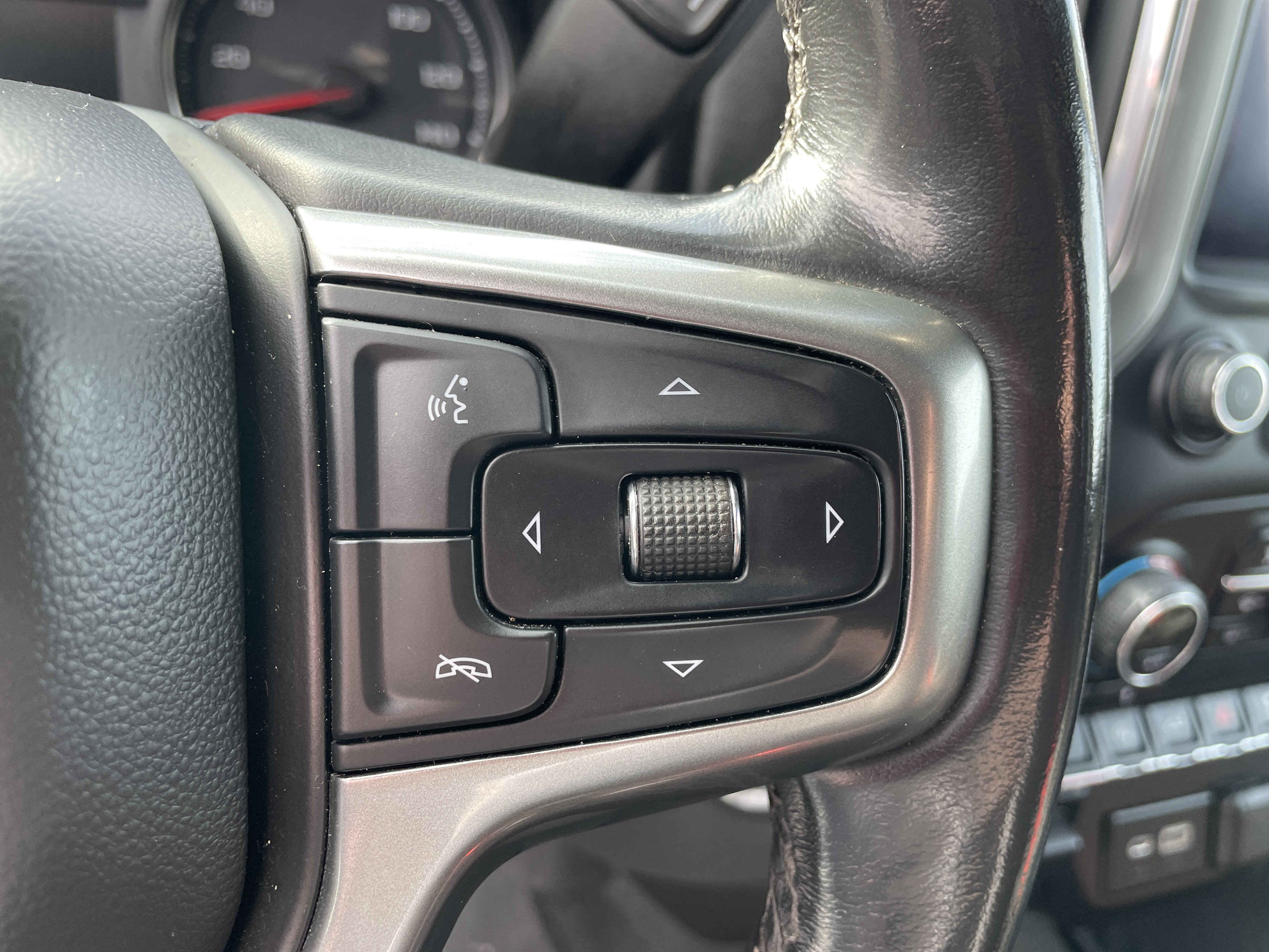 Used 2021 Chevrolet Silverado 1500 RST image 31