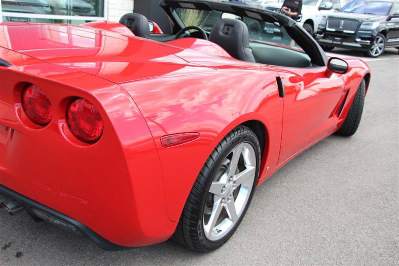 Used 2006 Chevrolet Corvette Convertible w/ Preferred Equipment Group RWD image 16