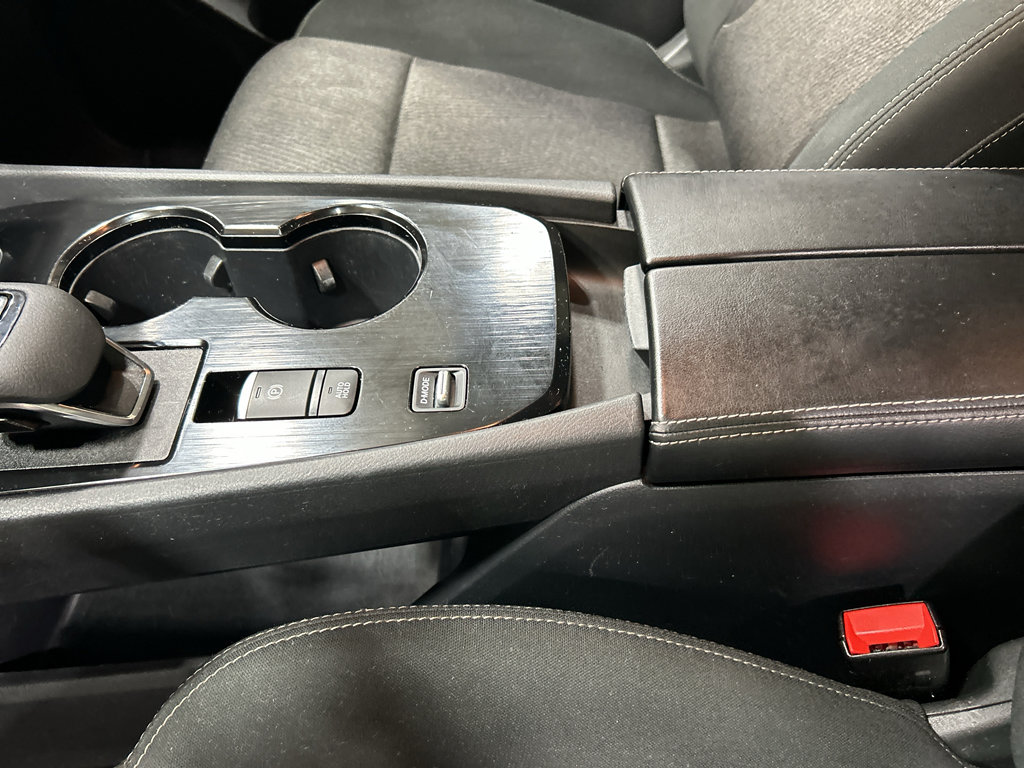 Used 2024 Nissan Rogue S FWD image 20