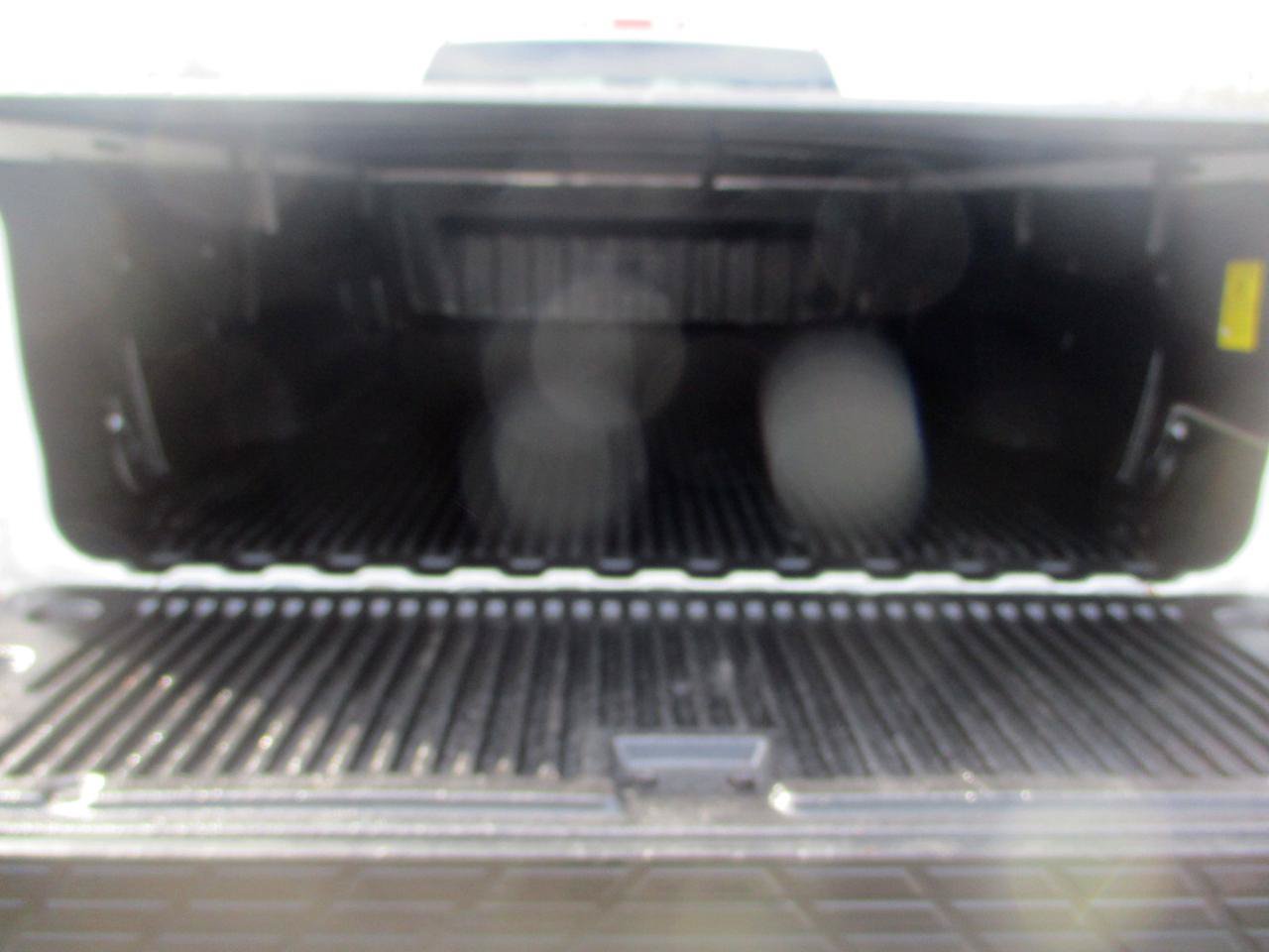 Used 2009 GMC Sierra 1500 W/T w/ SL Package RWD image 6