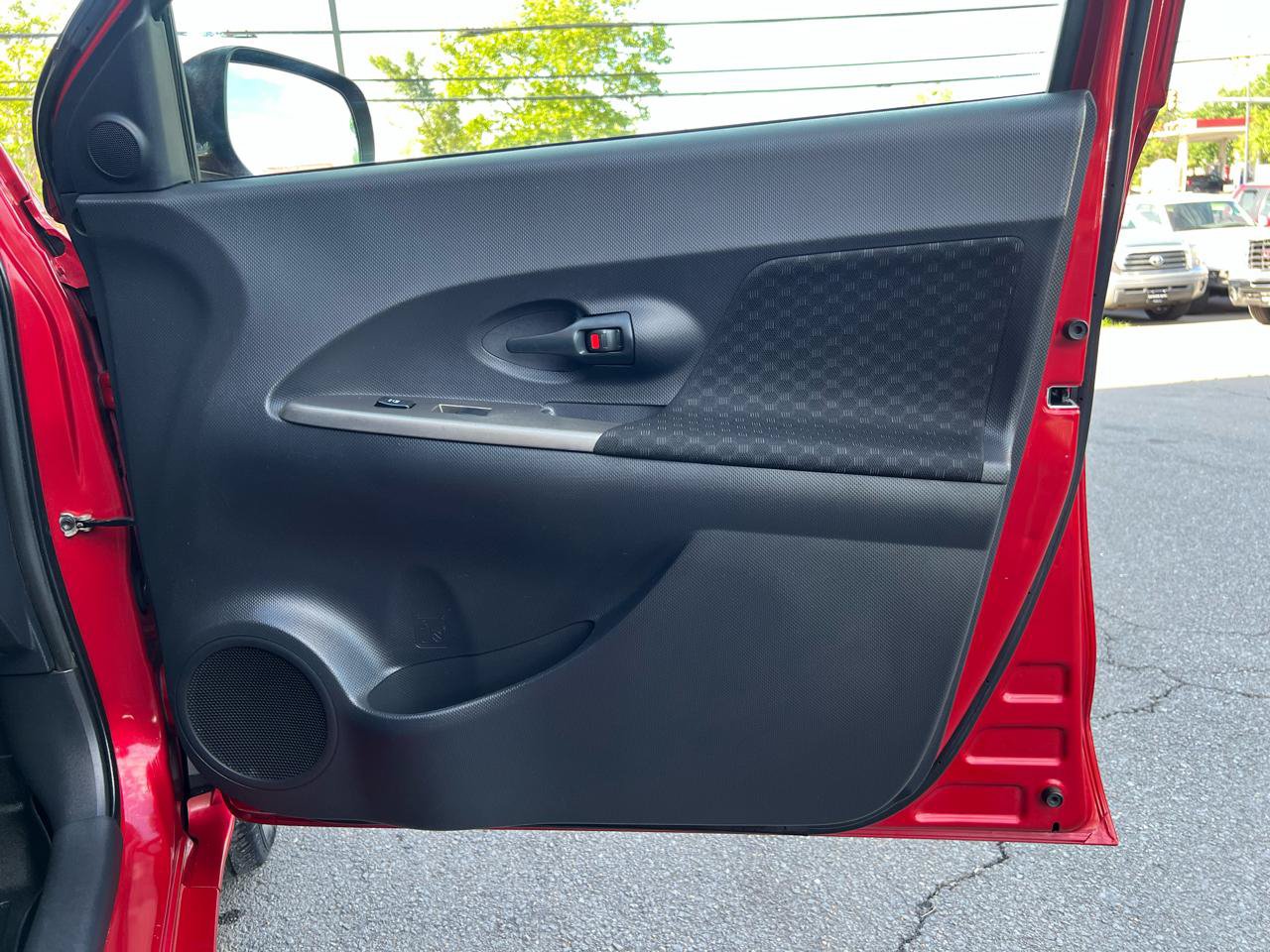 Used 2014 Scion xD FWD image 18
