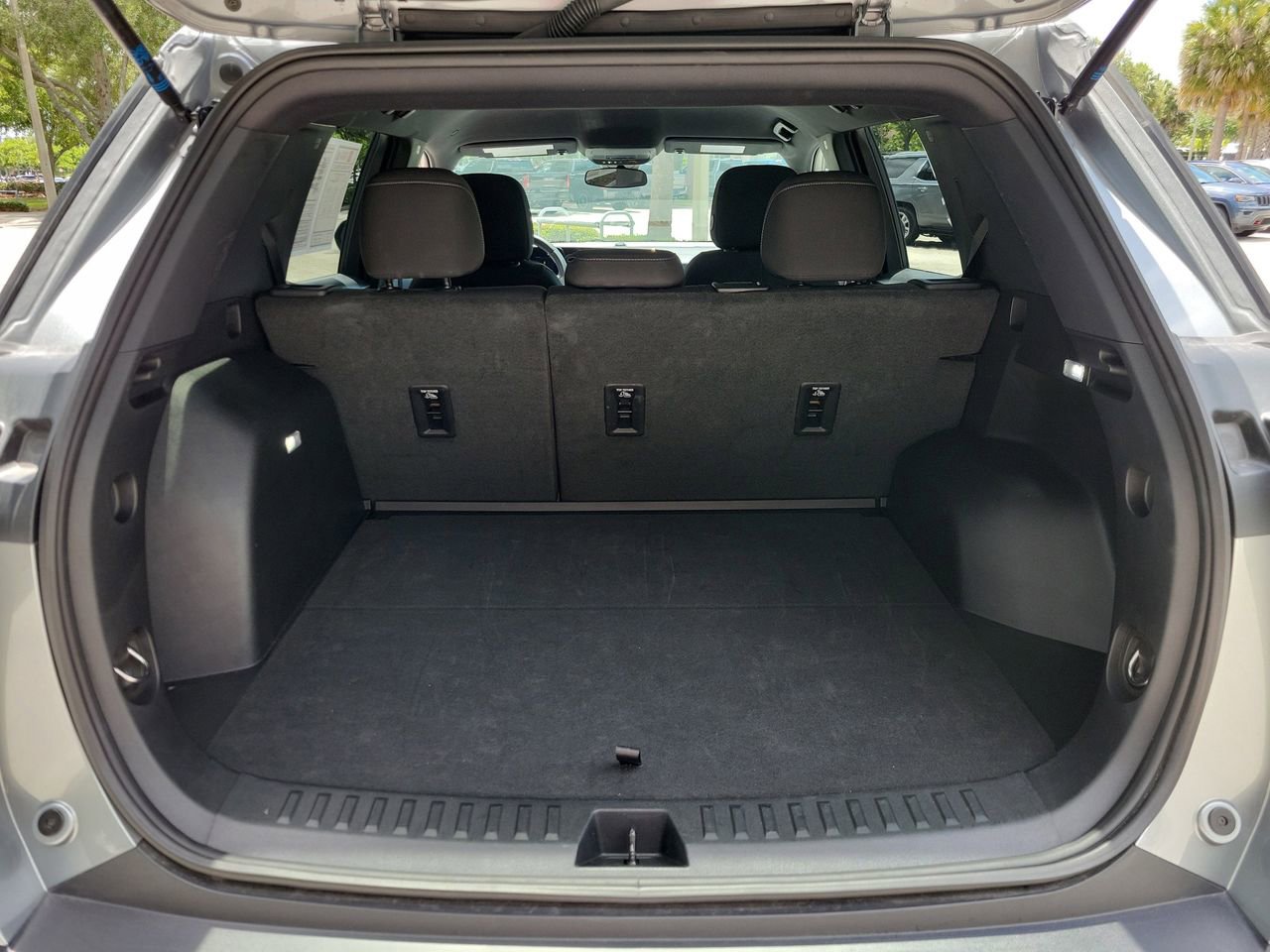 Used 2026 Chevrolet Equinox LT FWD image 7