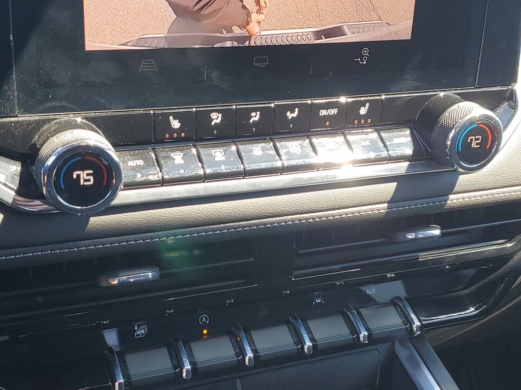 Used 2023 Chevrolet Colorado LT w/ LT Convenience Package III image 18