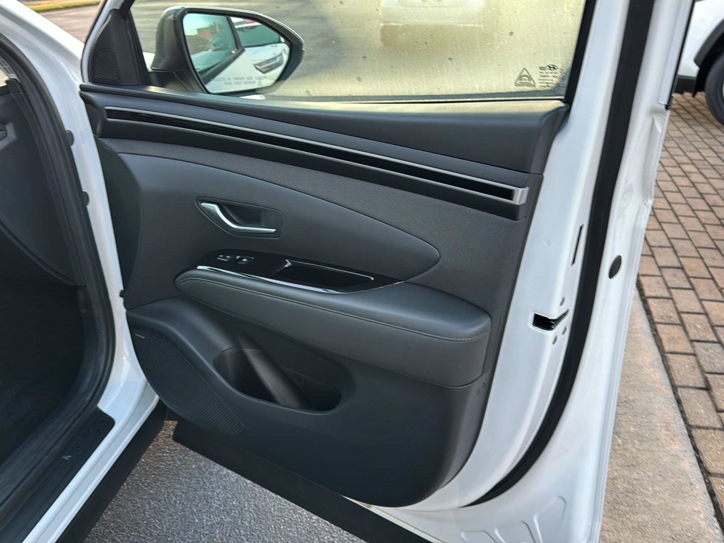 Used 2023 Hyundai Tucson Limited image 12