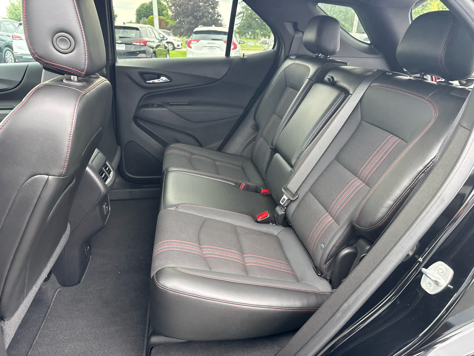 Certified 2023 Chevrolet Equinox RS FWD image 24