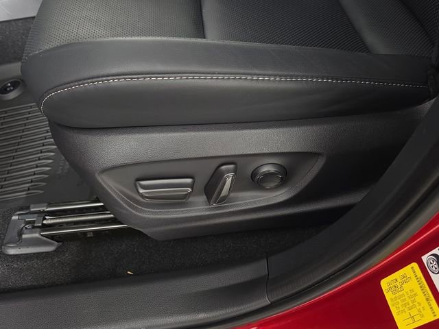 Used 2025 Toyota Crown Limited w/ Advanced Technology Package AWD/4WD image 17