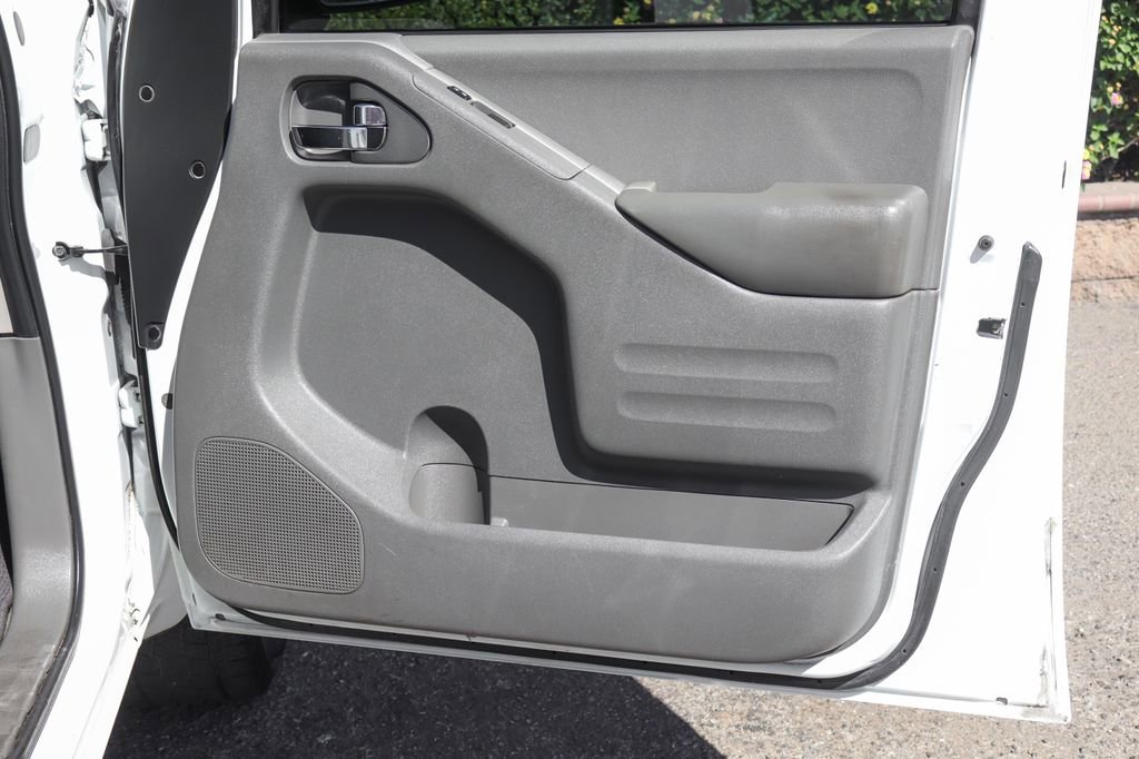 Used 2016 Nissan Frontier SV RWD image 38
