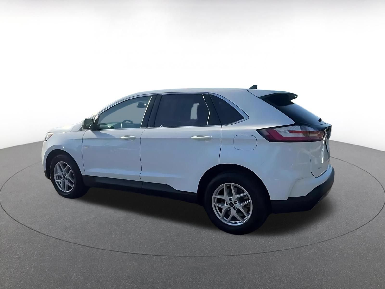 Used 2024 Ford Edge SEL AWD/4WD image 10