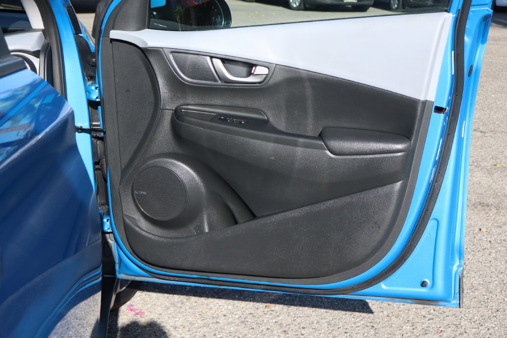 Used 2020 Hyundai Kona Limited AWD/4WD image 45