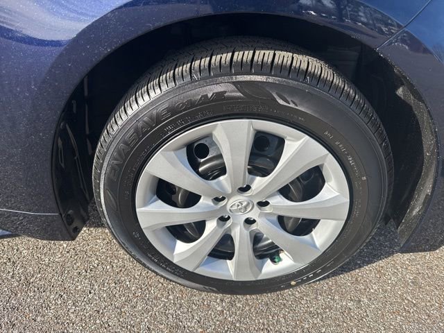 Used 2025 Toyota Corolla LE image 13