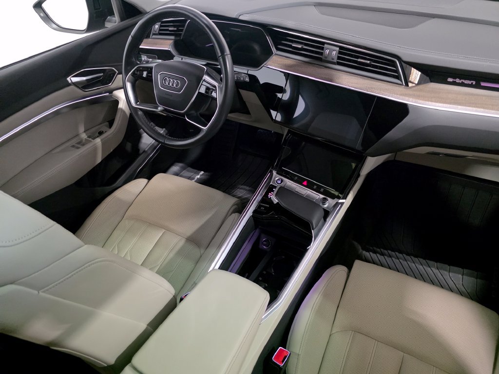 Used 2024 Audi Q8 e-tron Prestige w/ Prestige Package AWD/4WD image 14