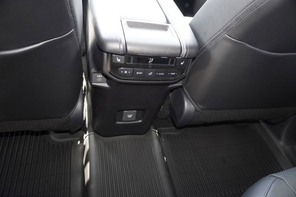 New 2026 Toyota Grand Highlander Limited FWD image 11