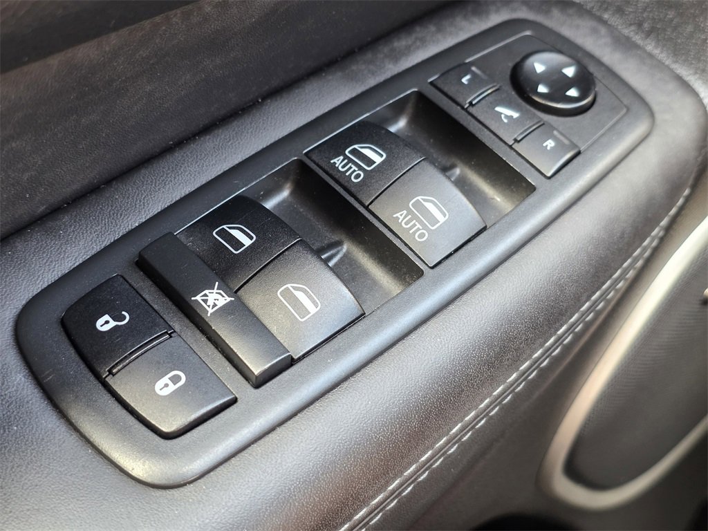 Used 2021 Jeep Grand Cherokee Summit w/ Platinum Series Group image 27