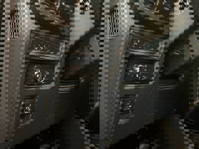 Certified 2022 Ford F150 XLT w/ Equipment Group 302A High image 18