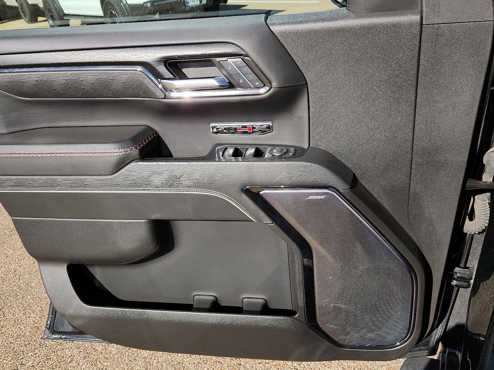 Used 2024 GMC Sierra 1500 AT4X image 18