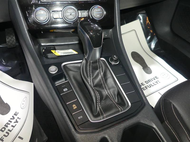 Used 2024 Volkswagen Jetta SE FWD image 39