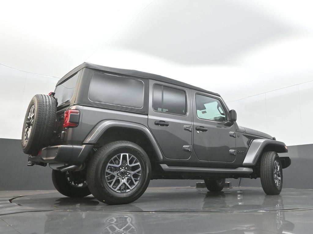 New 2025 Jeep Wrangler Sahara image 32