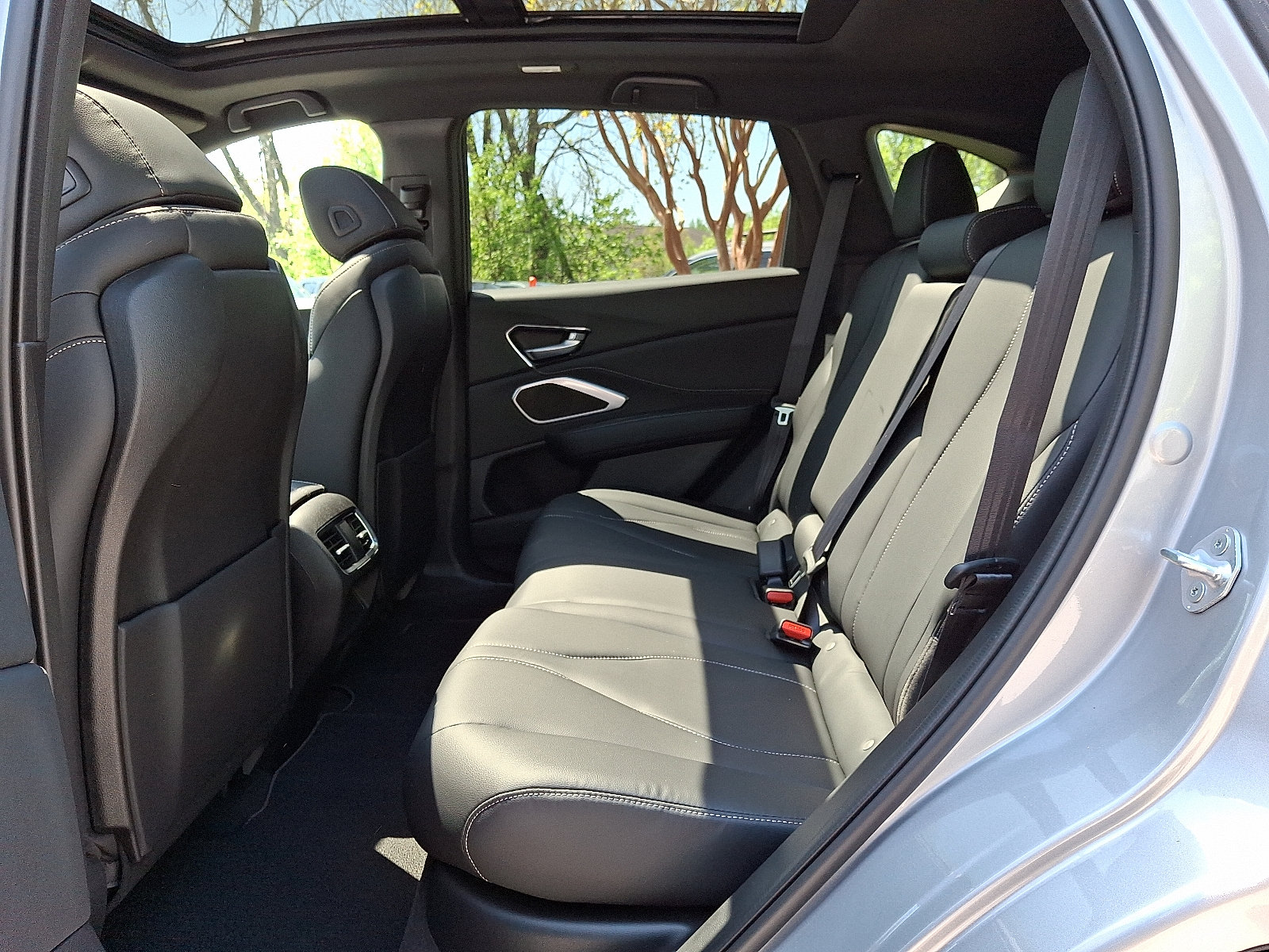 New 2026 Acura RDX SH-AWD image 6