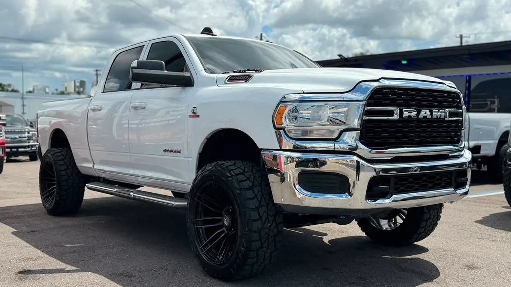 Used 2022 RAM 2500 Big Horn AWD/4WD image 2