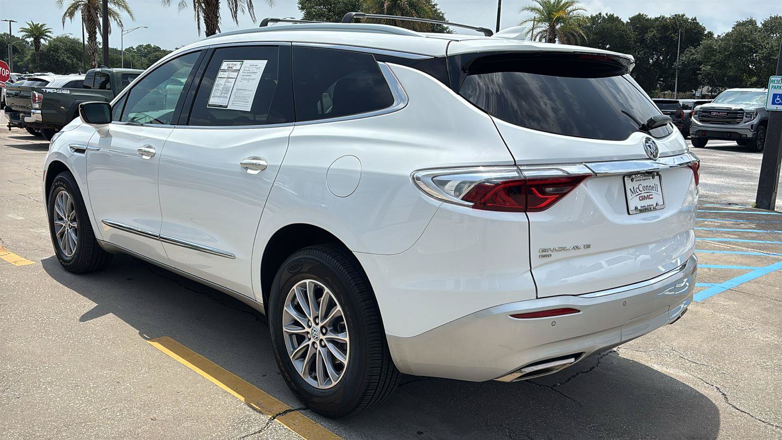 Certified 2024 Buick Enclave Essence AWD/4WD image 5