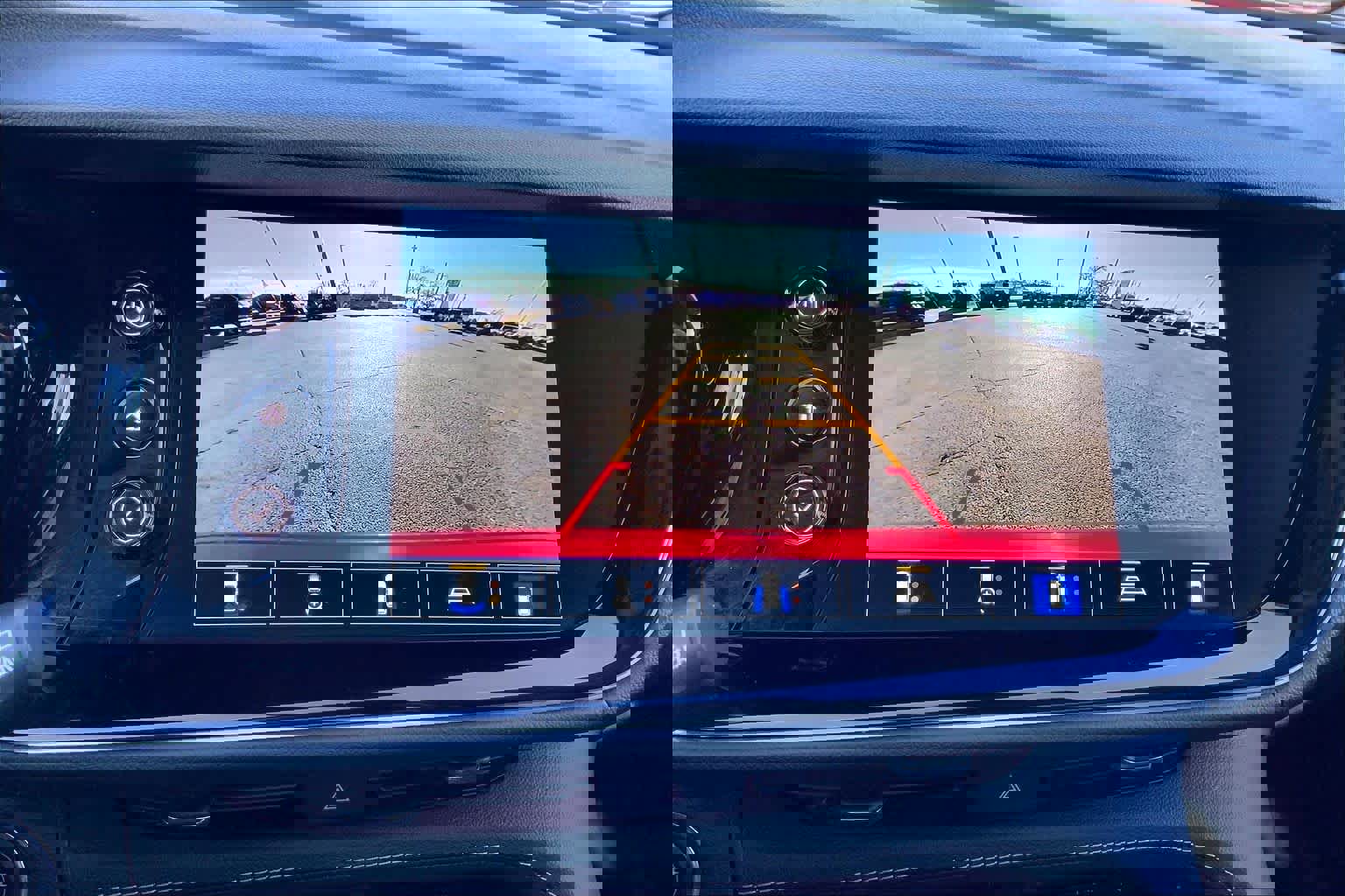 Used 2023 Buick Envision Avenir image 27