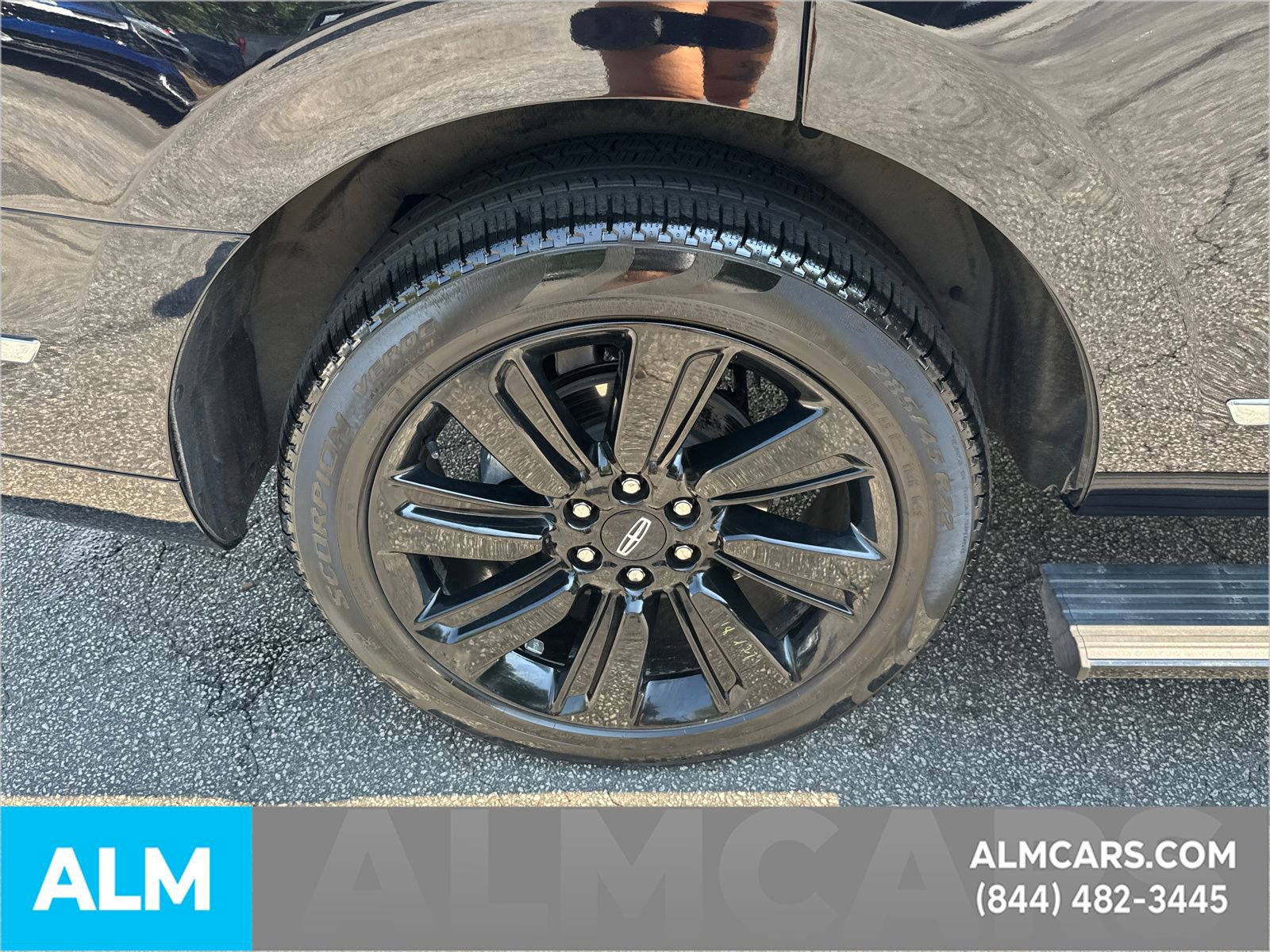 Used 2024 Lincoln Navigator Reserve w/ Monochromatic Package image 22