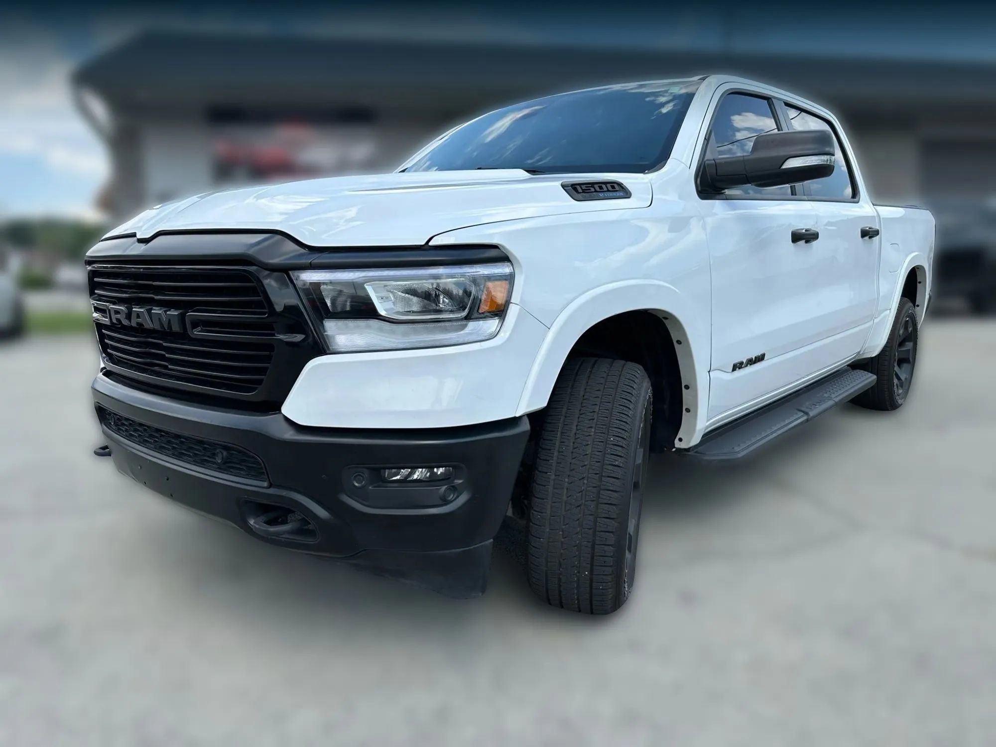 Used 2021 RAM 1500 Big Horn w/ Built-to-serve Edition image 3