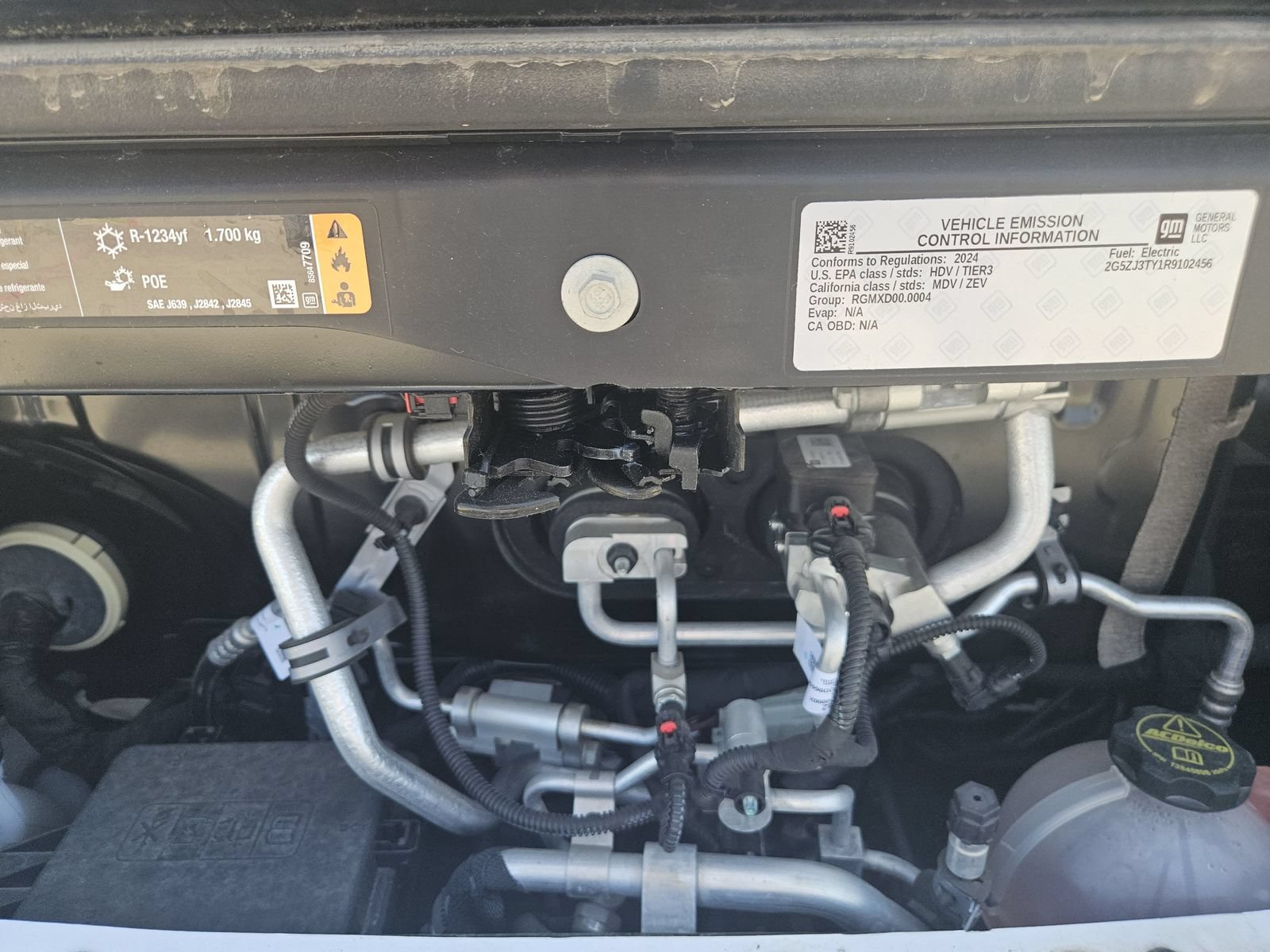 Used 2024 Chevrolet Brightdrop 600 w/ Commercial Equipment Package AWD/4WD image 27