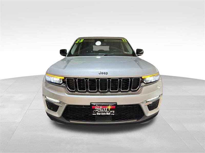 Used 2023 Jeep Grand Cherokee 4WD 4xe image 2