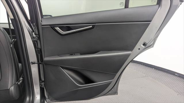 Used 2024 Kia Niro LX FWD image 21