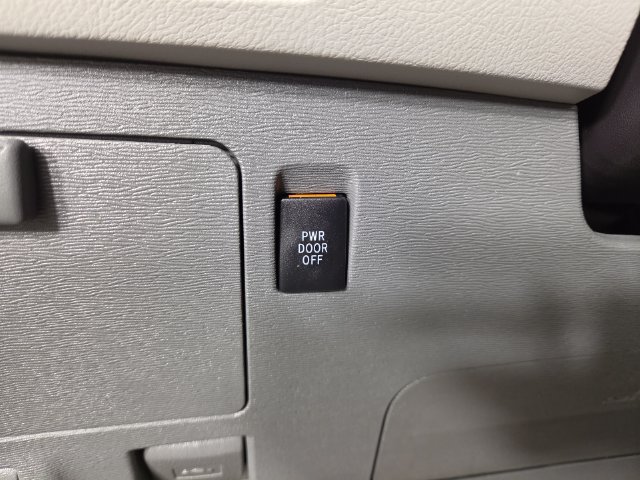 Used 2019 Toyota Sienna XLE Premium FWD image 29