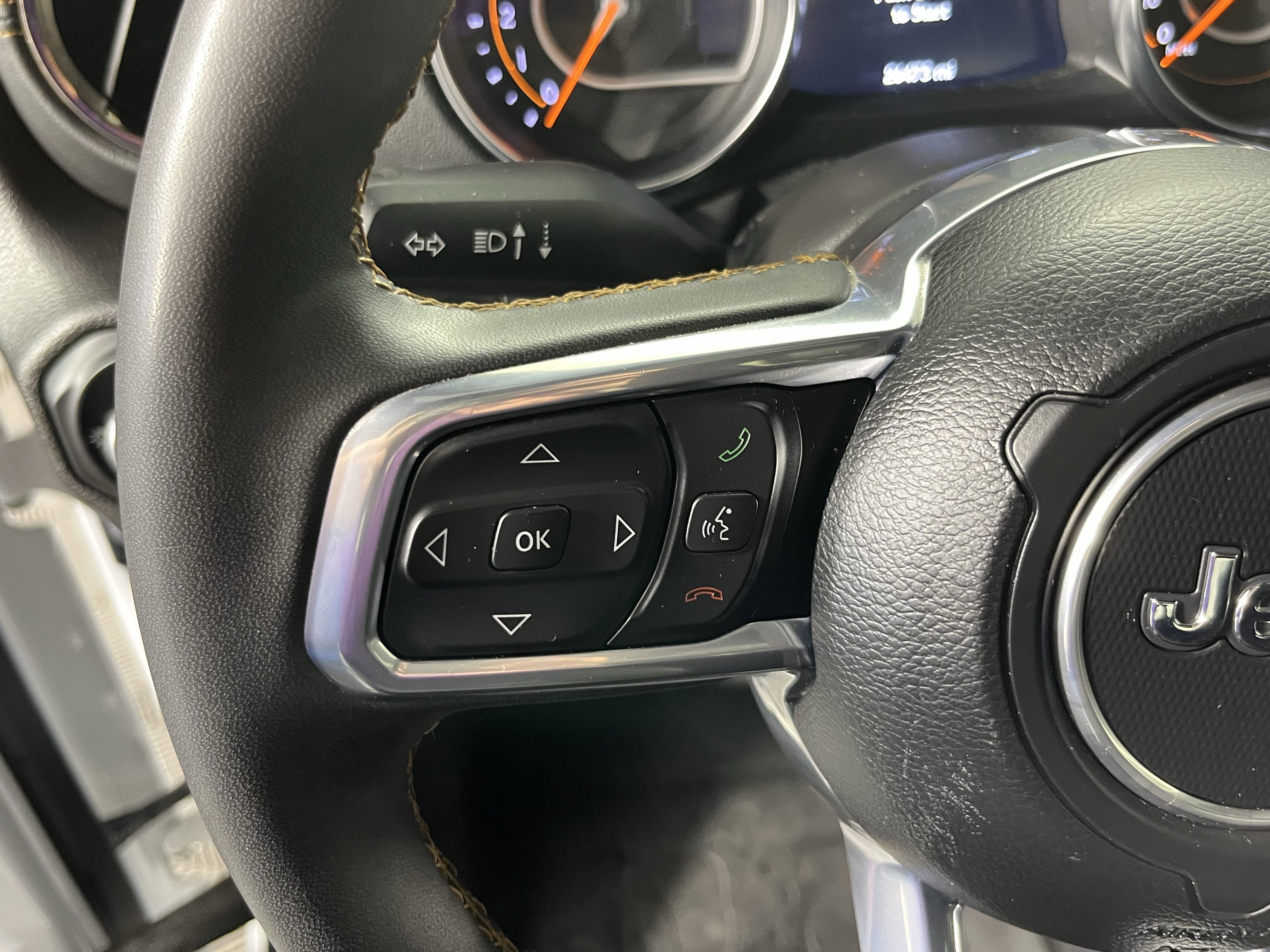 Used 2023 Jeep Gladiator Overland image 19