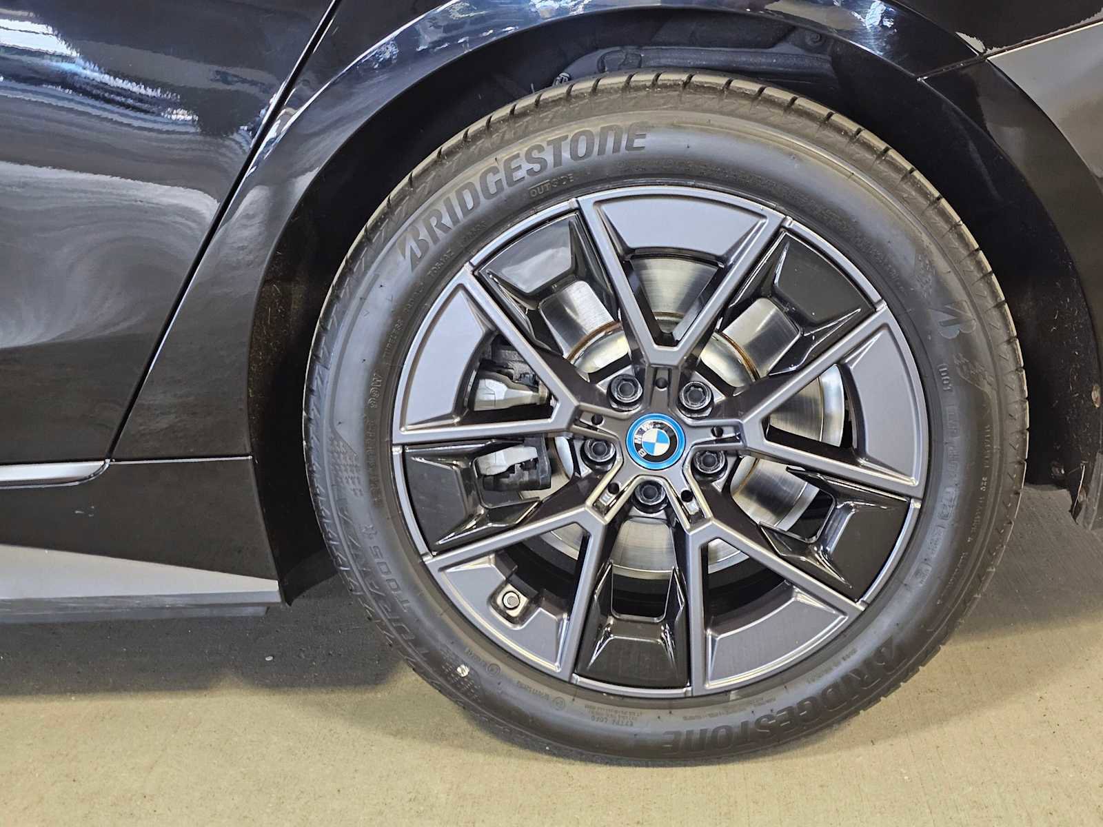 Used 2023 BMW i4 eDrive35 w/ Premium Package image 8