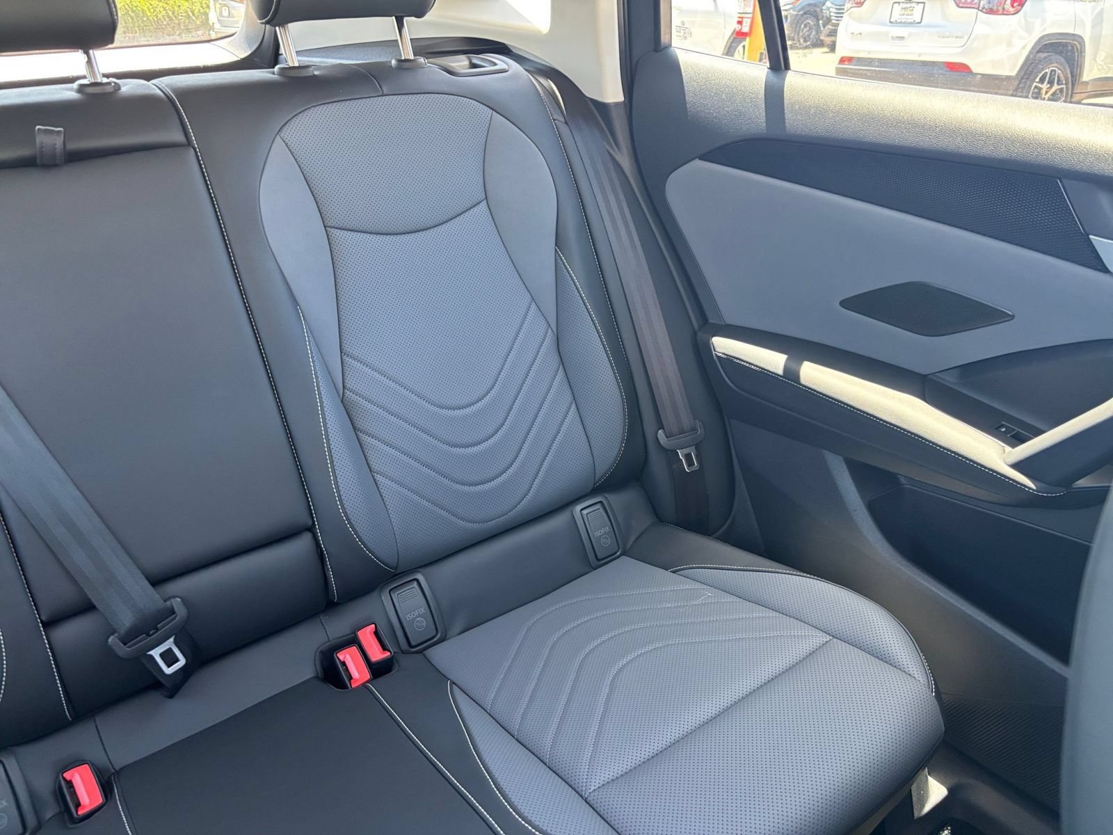 Used 2026 Volkswagen Tiguan SE AWD/4WD image 39