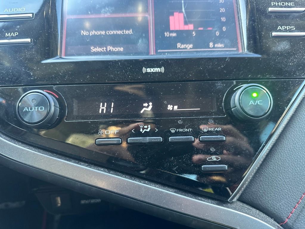 Used 2020 Toyota Camry XSE image 14