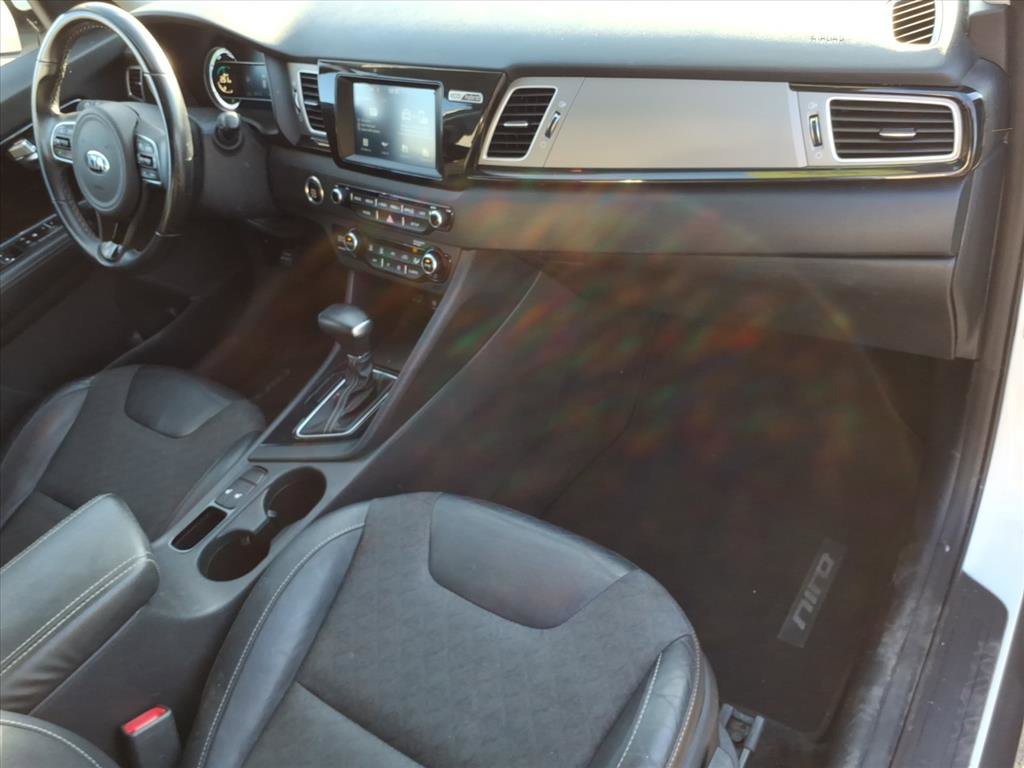 Used 2019 Kia Niro EX image 18