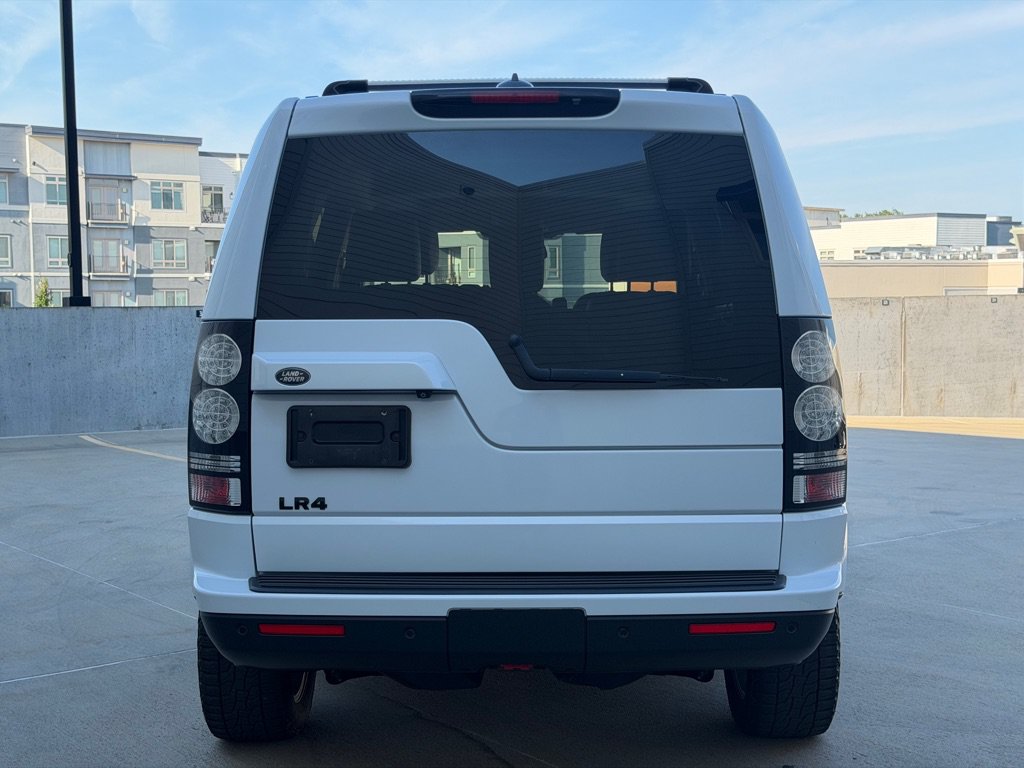 Used 2016 Land Rover LR4 HSE AWD/4WD image 4