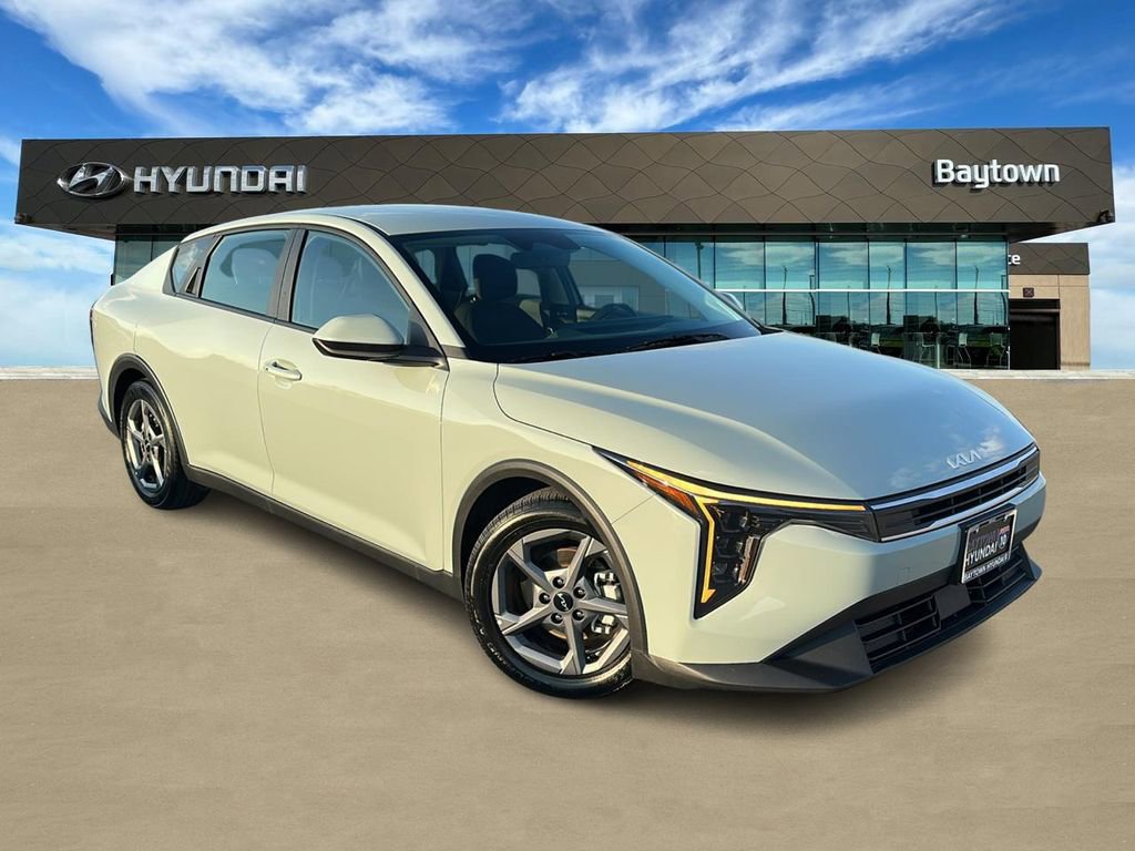 Used 2025 Kia K4 LXS