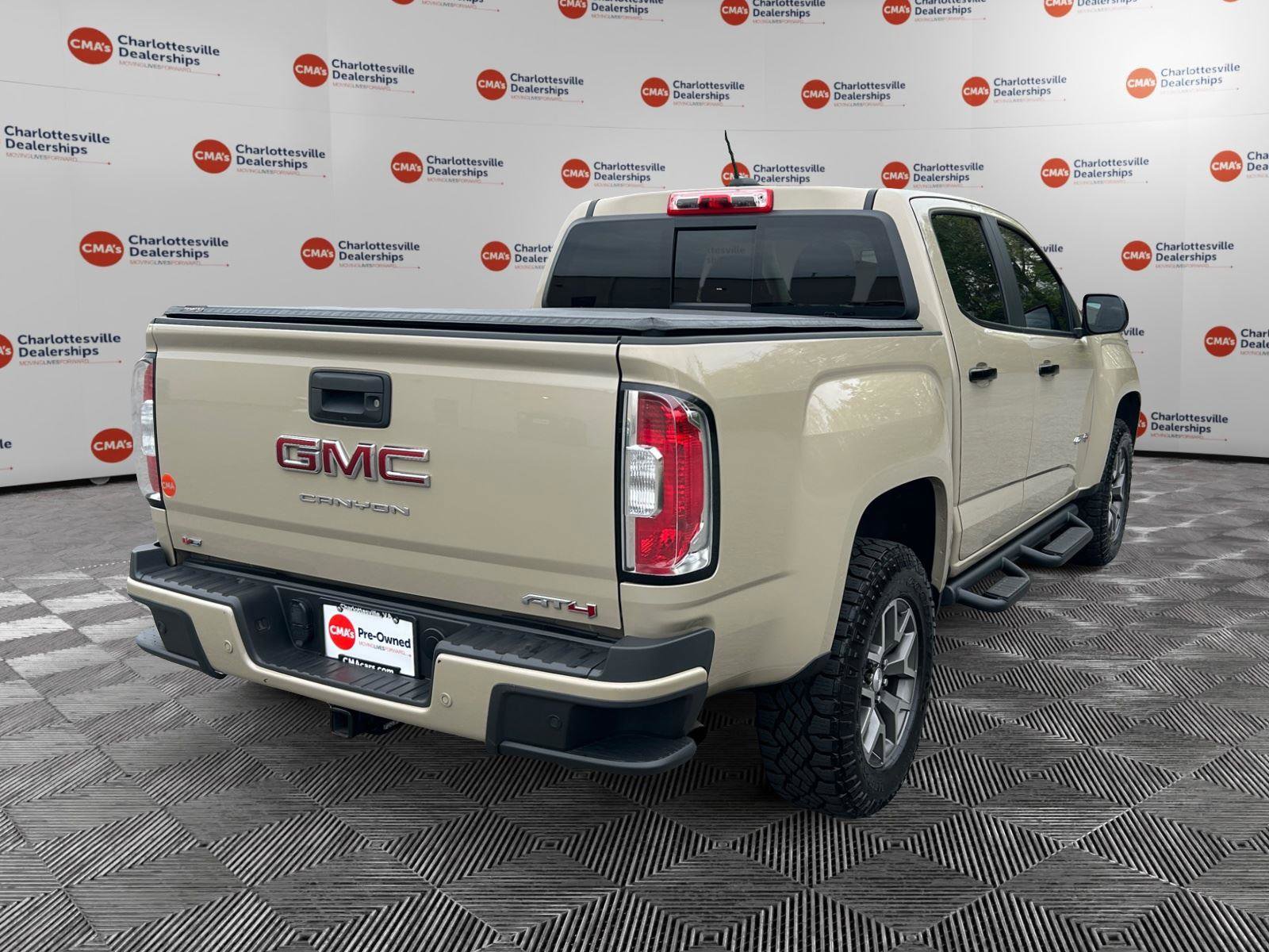 Used 2022 GMC Canyon AT4 image 5