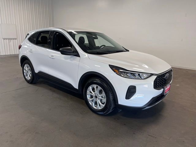 Used 2025 Ford Escape Active image 1
