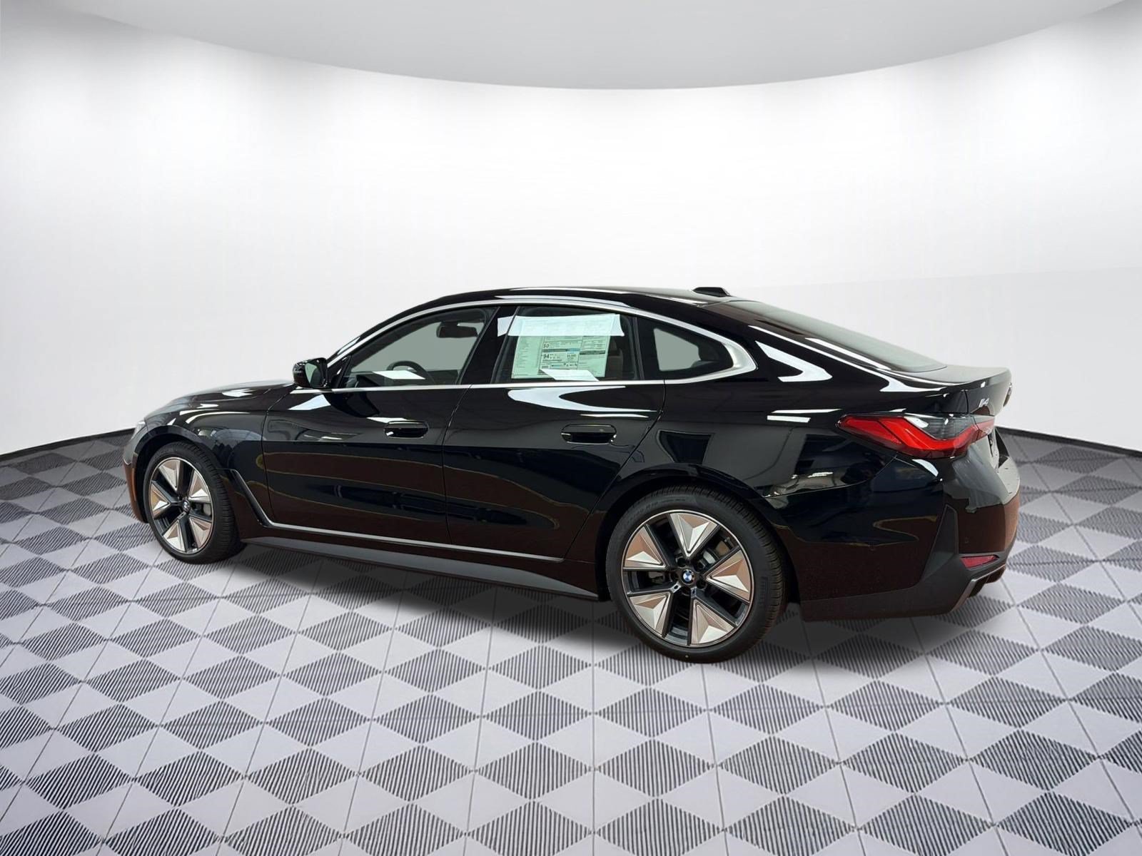 Used 2026 BMW i4 xDrive40i w/ Premium Package AWD/4WD image 3