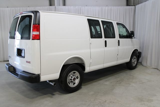 New 2026 GMC Savana 2500 w/ Driver Convenience Package RWD image 30