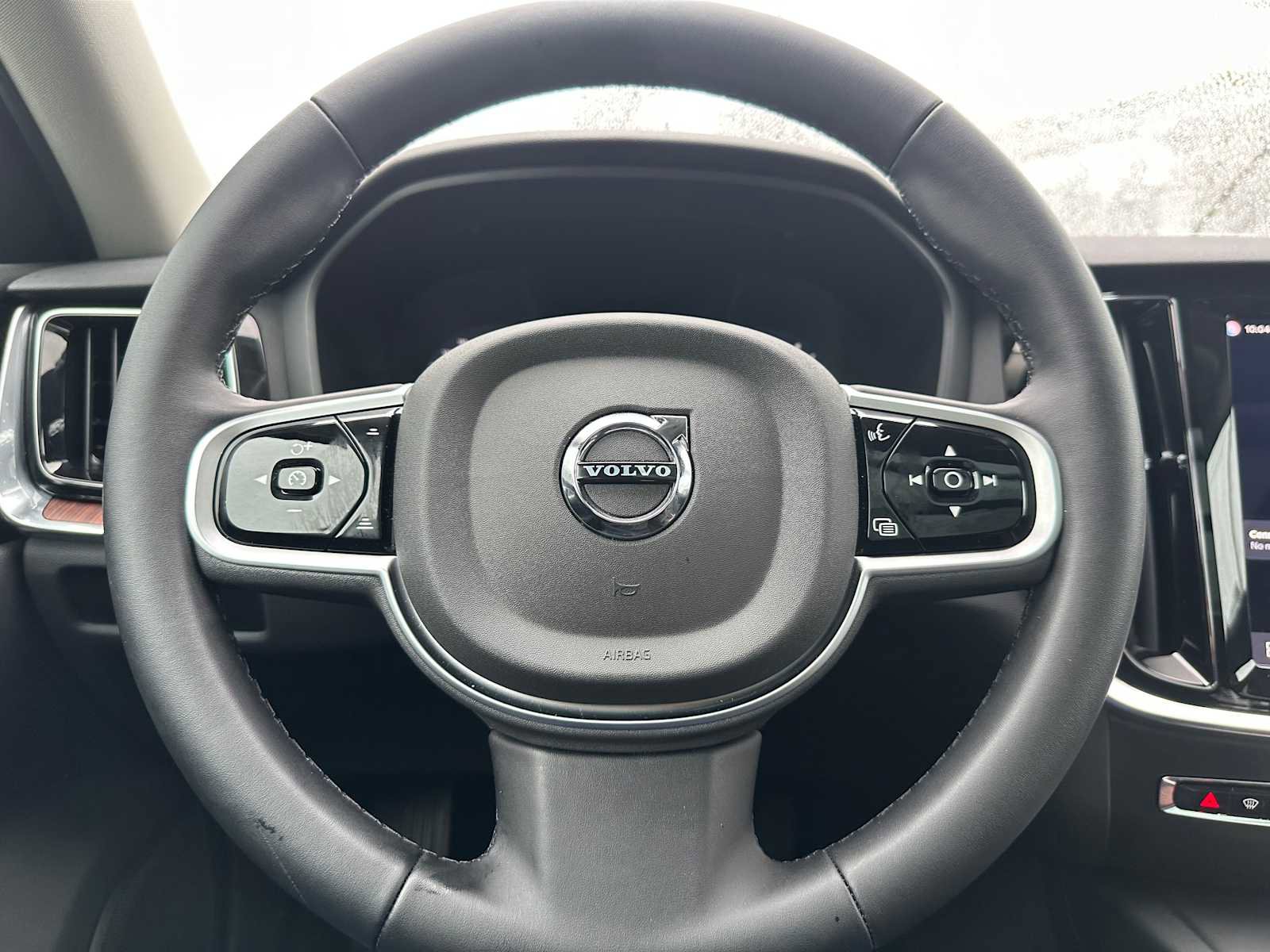 Used 2026 Volvo V60 B5 Cross Country Plus w/ Climate Package AWD/4WD image 24