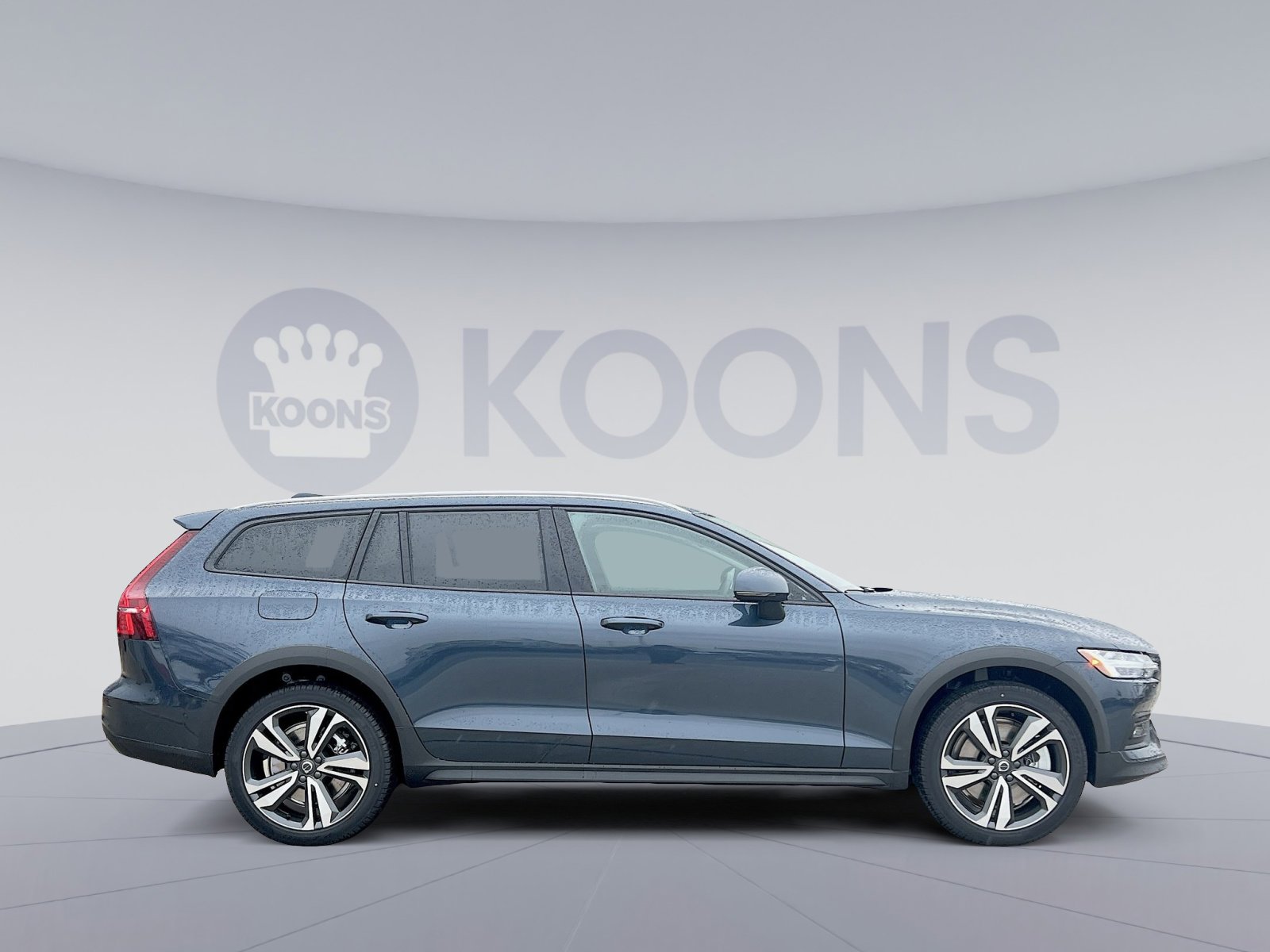 New 2026 Volvo V60 B5 Cross Country Plus w/ Protection Package Premier image 8