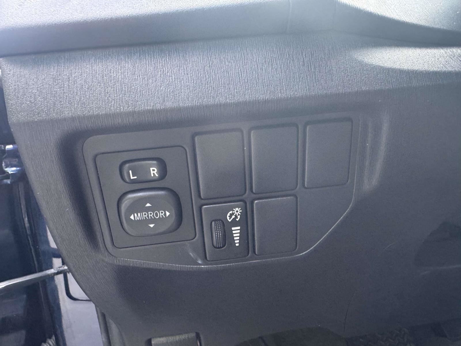 Used 2015 Toyota Prius Three FWD image 19