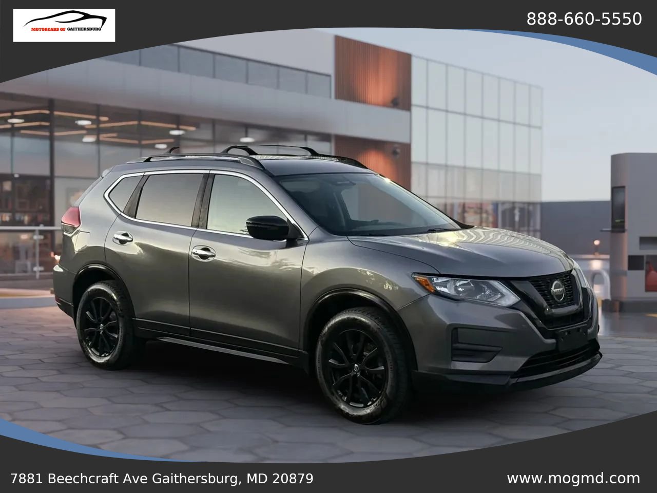 Used 2018 Nissan Rogue SV AWD/4WD image 3