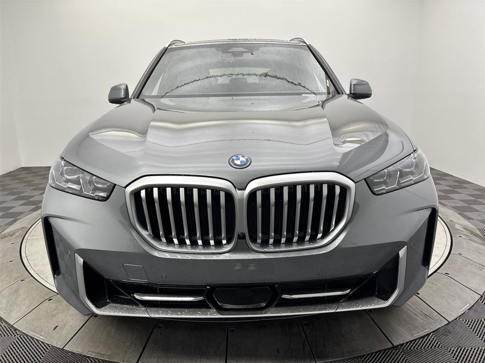 New 2026 BMW X5 xDrive50e w/ Climate Comfort Package image 14